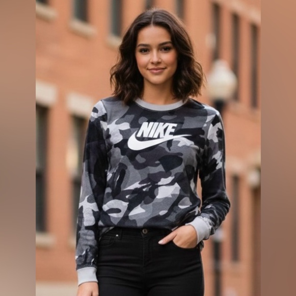 Nike gray camo longsleeved shirt, unisex, Junior XL but fits adult S/XS